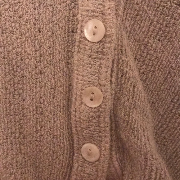 DUSTY CREAM MID SLEEVE CROPPED SHIRT - Picture 3 of 3